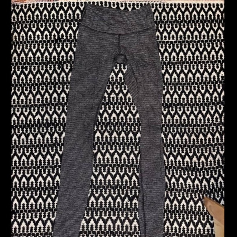Lulumeon leggings size 2